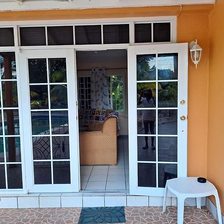 Chaudhry Holiday House Montego Bay Exterior photo